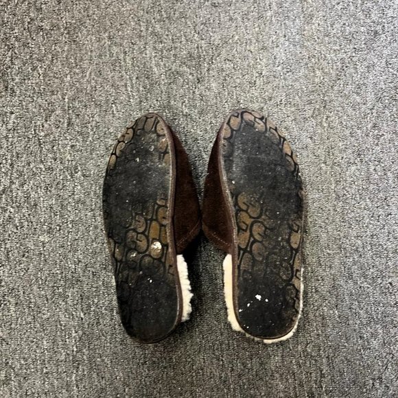 ✅🔥SALE⚠️🔥📢UGG Authentic SLIPPERS Scuff SHOES Sz:8 SLIPPERS🚨📢🤑BUY NOW🤑🛍️ - Picture 15 of 16